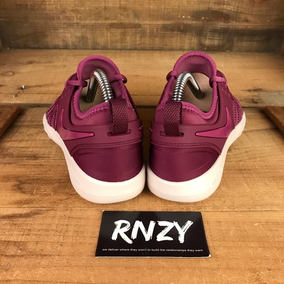 NEW Nike Free TR 7 Tea Berry - Picture 4 of 7